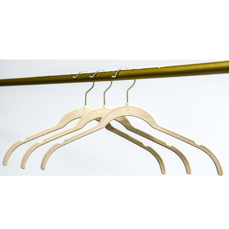High Quality Velvet Coat Hangers with Golden Hook Manufacturer Cheap  Wholesale Hot Seller Hotel Hangers Custom Logo from China manufacturer -  Eoncred Group